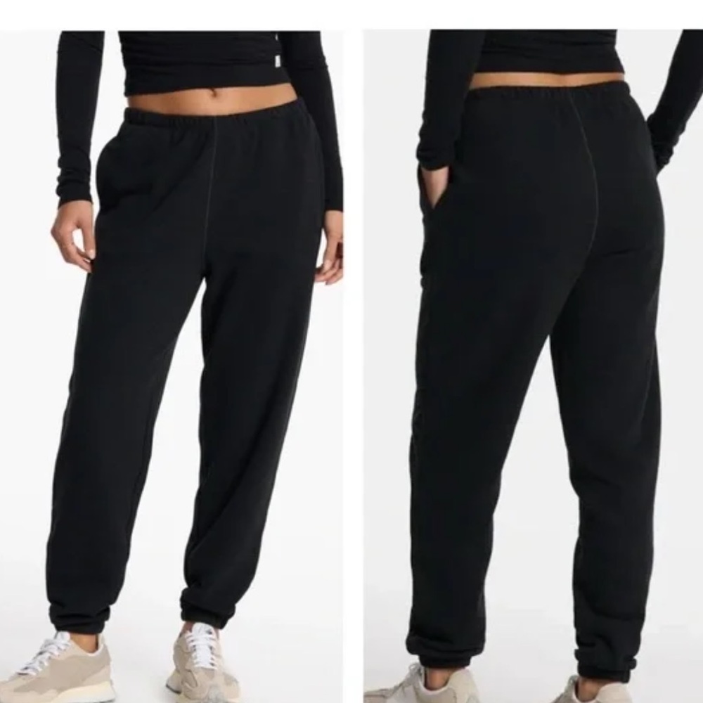 Vuori Black Sedona sweatpants